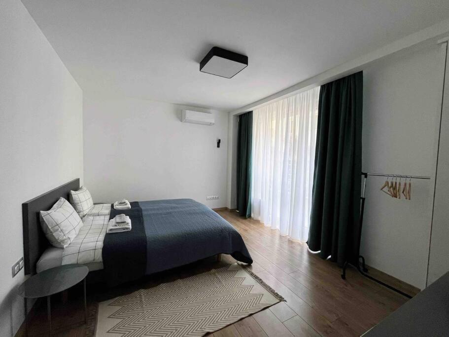 Modern City Center 2 Bedroom Apartment Sofia Exterior photo